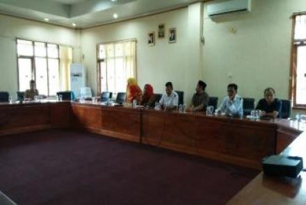 Komisi II DPRD Kota Hearing dengan Camat dan Lurah Kampung Melayu