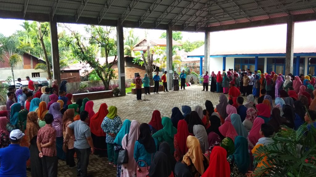 pejabat walikota saat apel gabungan di Dinas Pendidikan dan Kebudayaan Kota Bengkulu