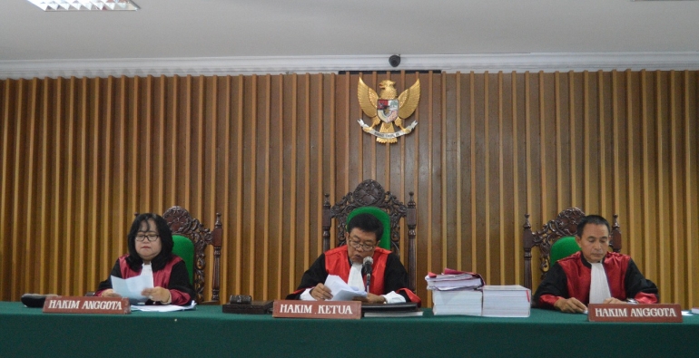 Pembacaan putusan banding Gubernur Non Aktif Ridwan Mukti dan Lily Martiani Maddari di Pengadilan Tinggi Bengkulu