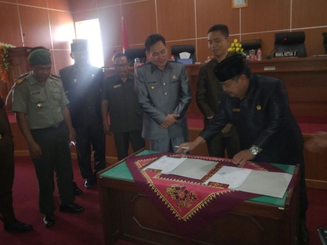 Paripurna Bahas Pandangan Akhir Fraksi Tentang Raperda No. 1 Tahun 2015
