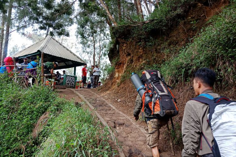 Tips Mendaki Gunung
