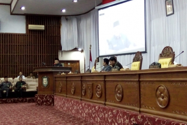 Rapat Paripurna DPRD Provinsi