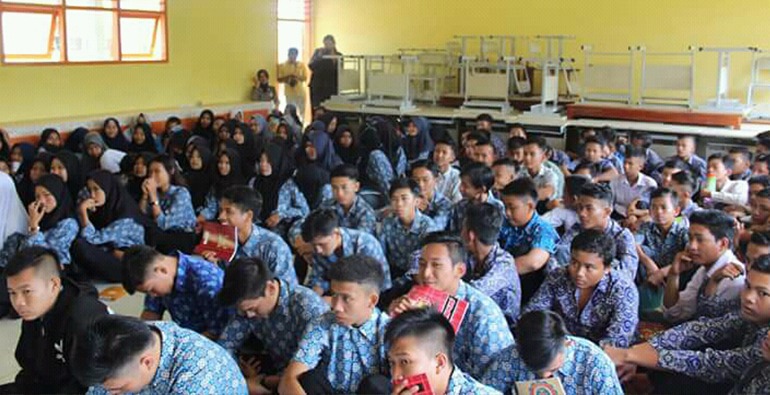 Mahasiswa KKN UNIB Sosialisasikan Bahaya Narkoba