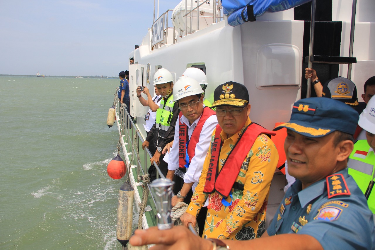 Budi Karya Tinjau Pelabuhan Pulau Baai   