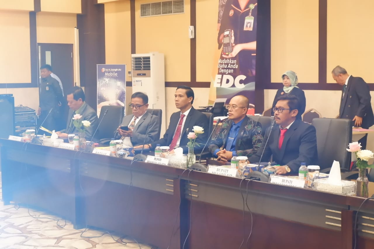Rapat Umum Pemegang Saham Luar Biasa PT Bank Pembangunan Daerah Bengkulu 