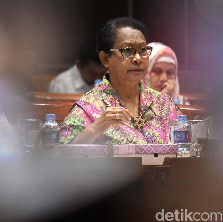 Hukum