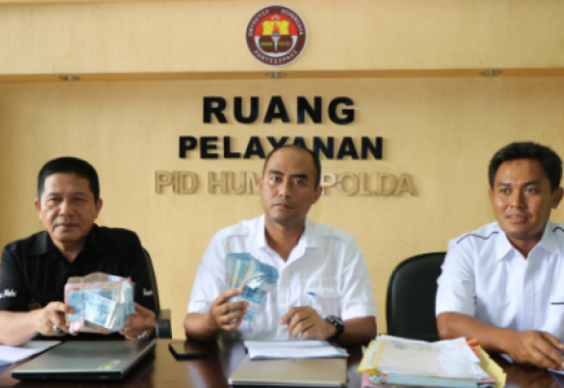 Hukum