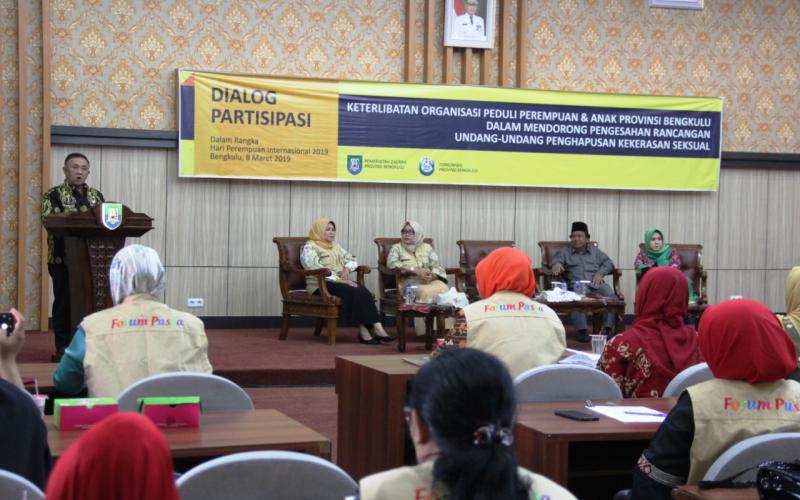Sekretaris Daerah Provinsi Bengkulu Nopian Andusti Hadir Dalam Dialog Partisipasi Keterlibatan Organisasi Peduli Perempuan dan Anak Provinsi Bengkulu Dalam Mendorong Pengesahan RUU Penghapusan Kekerasan Seksual