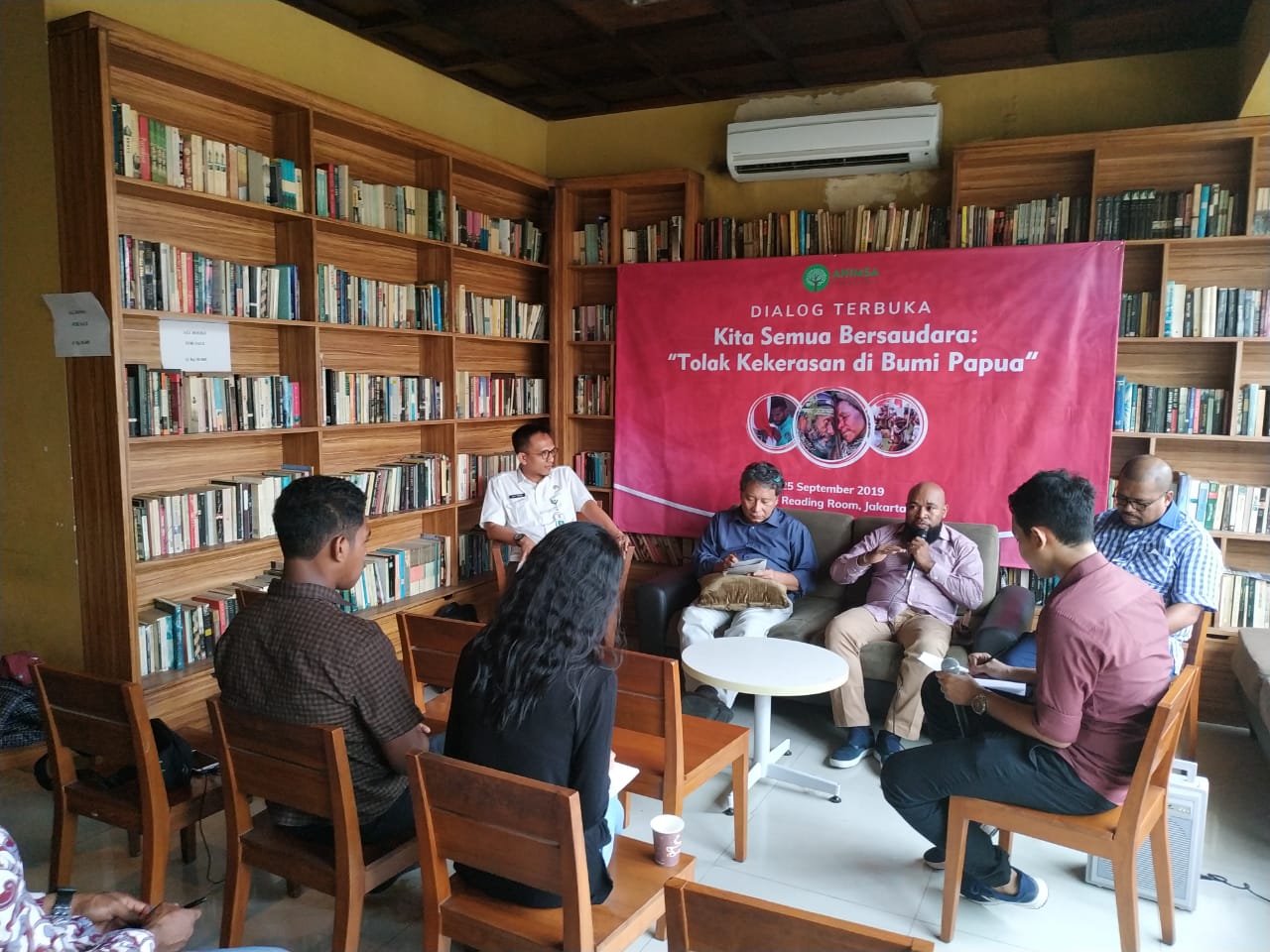 Diskusi Publik Yayasan Ahimsa Indonesia