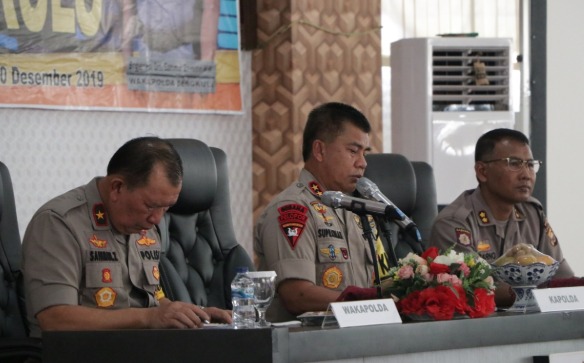 hukum