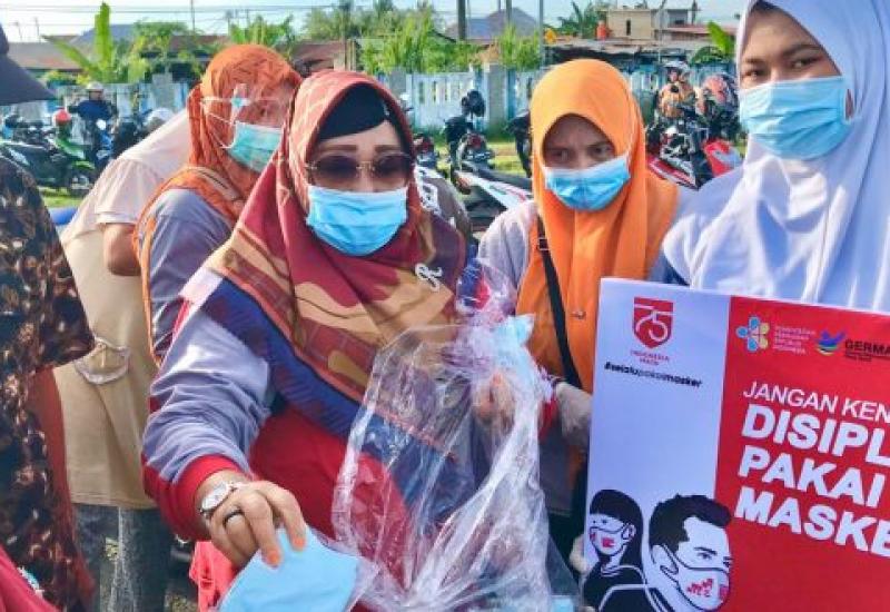 Gandeng Poltekkes Kemenkes, Camat Kampung Melayu Bagikan 1000 Masker Gratis