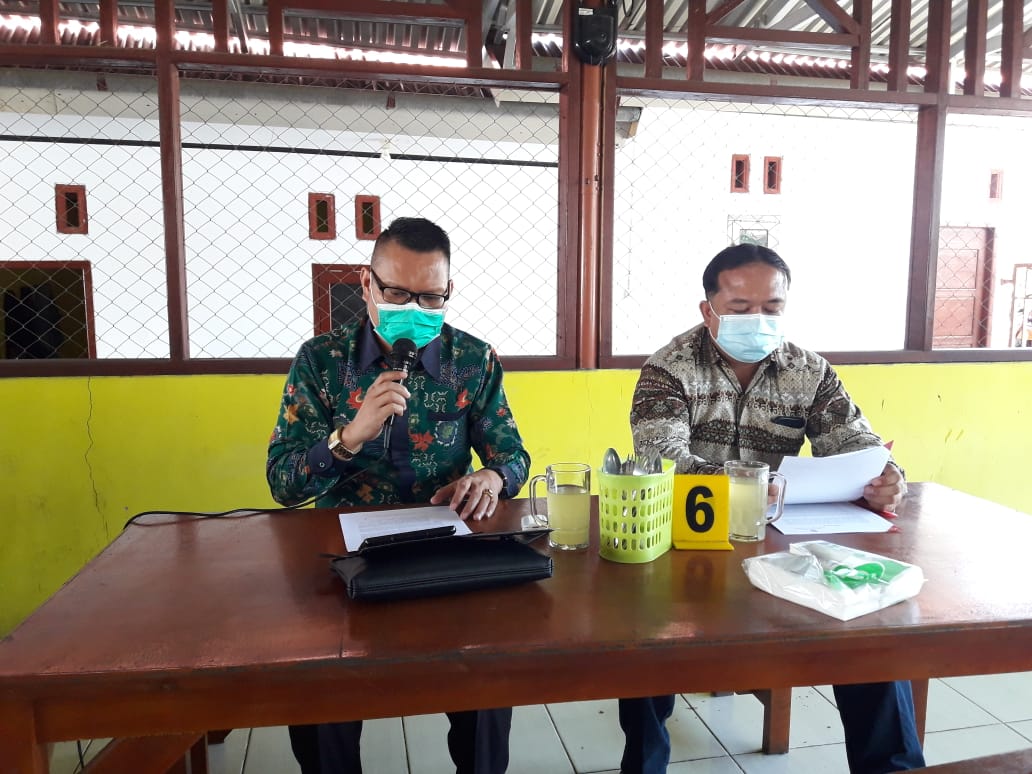 Hukum