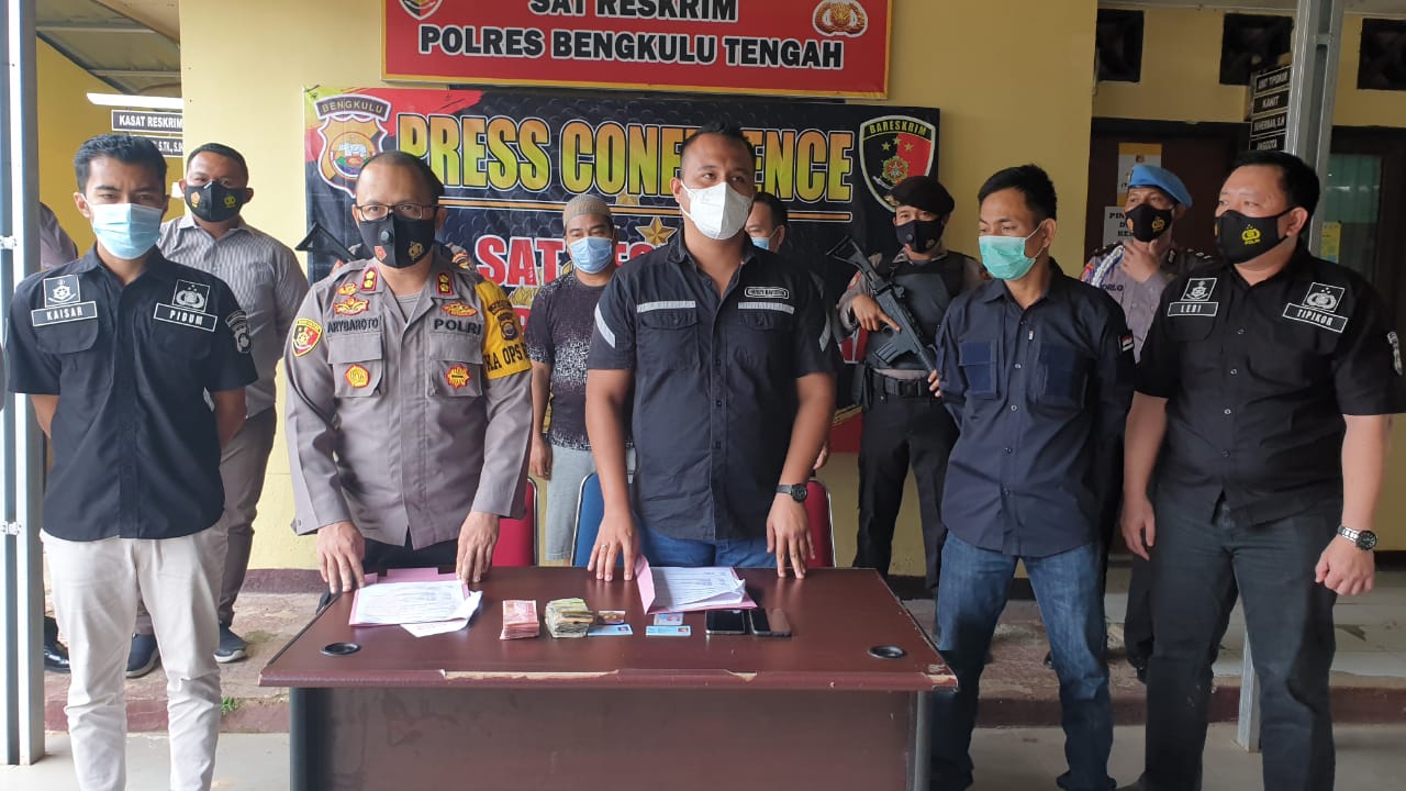 Hukum