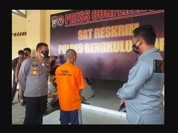 hukum