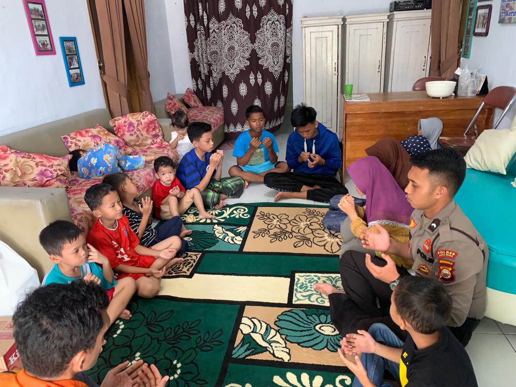 30 Santri Yati Disekolahkan Polisi