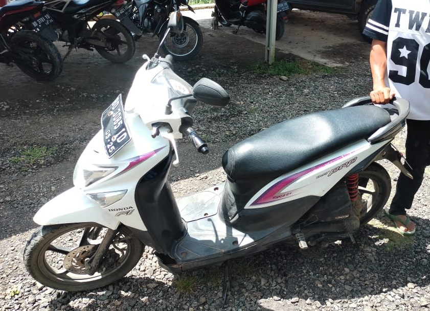 anak di awahumur ugal-ugalan mengendarai motor mengalami kecelakaan