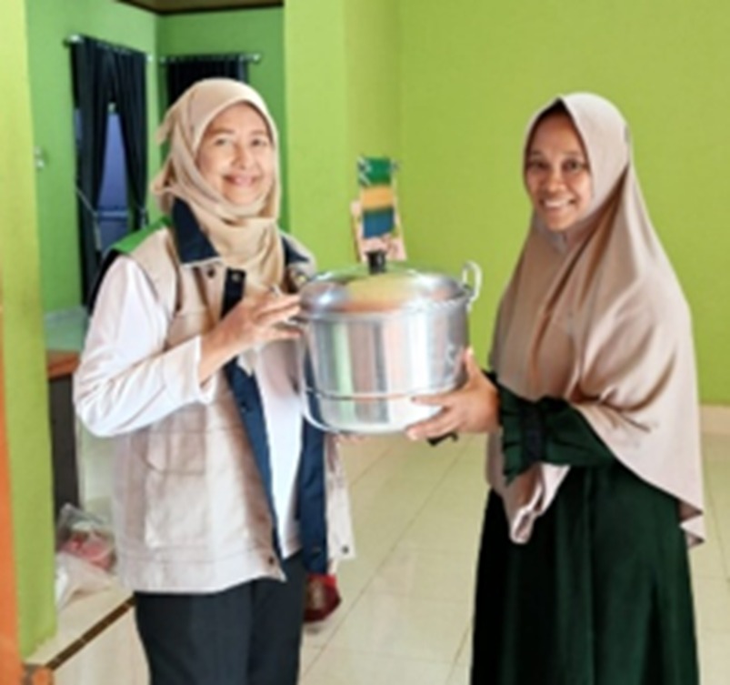 Peneliti UNIB Berbagi Ilmu Pemanfaatan Sorgum sebagai Makanan Alternatif di Desa Kemumu