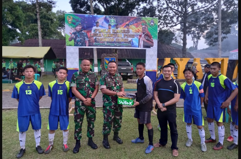 Tim sepakbola Pondok Pesantren (Ponpes) Nurul Qur'an dari Kabupaten Lebong akhirnya keluar sebagai juara untuk wilayah Kodim 0409/Rejang Lebong setelah di partai puncak mengandaskan perlawanan Ponpes Darussalam, Kepahiang dengan skor cukup mencolok 6 - 1 Senin (8/8/2022) sore. Dandim 0409 Rejang Lebong Letkol. Czi. Trisnu Novawan mengatakan, nantinya Ponpes Nurul Quran akan mewakili Kodim 0409 di tingkat provinsi.