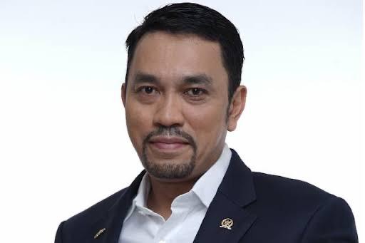 https://www.siber-news.com/beri-apresiasi-kinerja-polrikomisi-iii-dpr-ri-kapolri-tidak-menciderai-hati-nurani-masyarakat