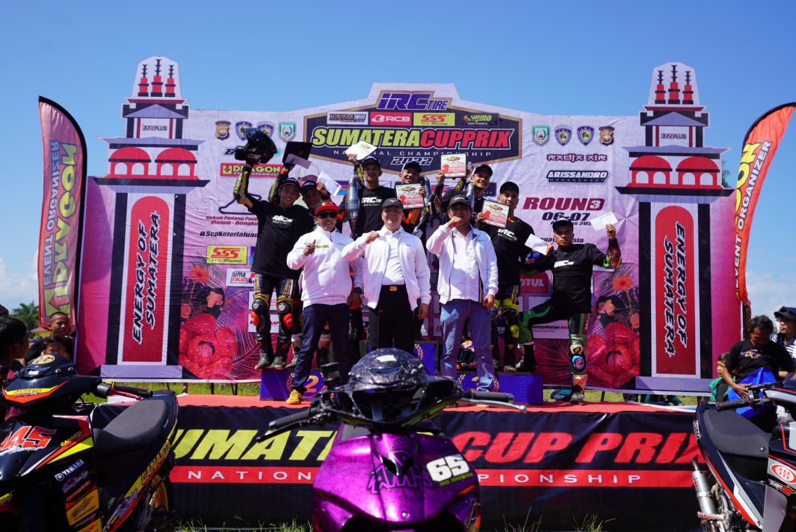 Gubernur Bengkulu Rohidin Mersyah membuka gelaran Sumatera Cup Prix Nasional Championship 2022 (SCP 2022) ronde 3 di Sirkuit Padang Panjang Manna Bengkulu Selatan, Minggu 07/8/2022.