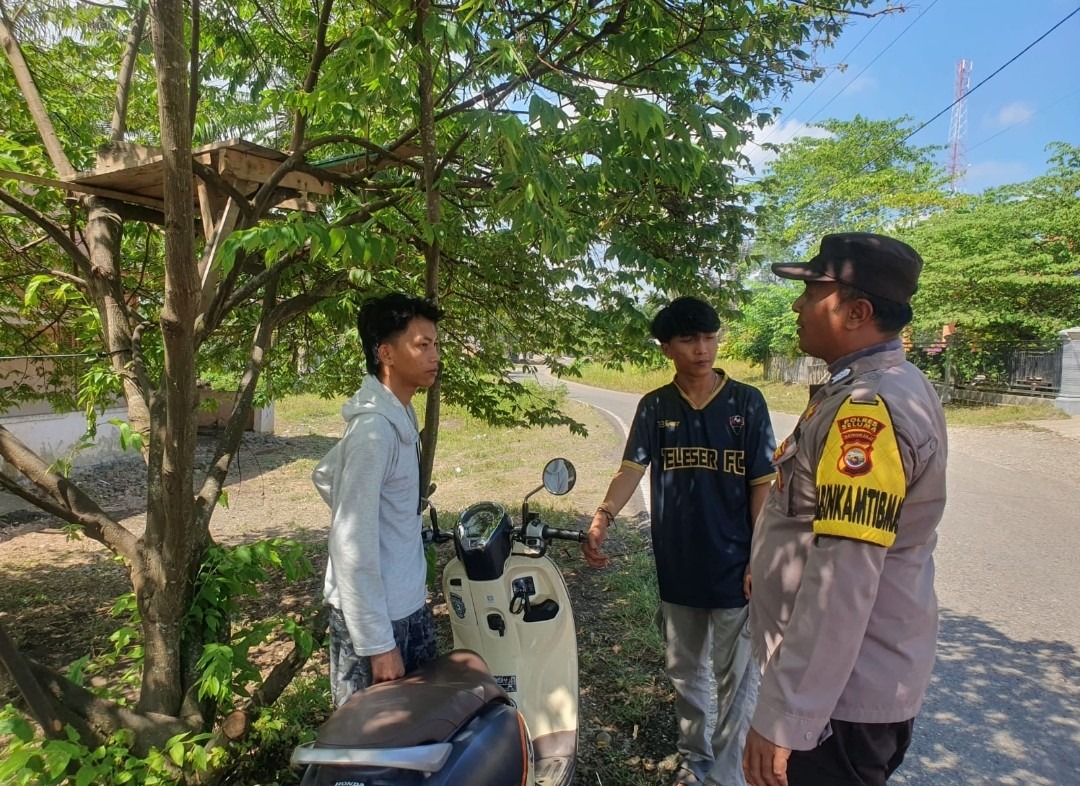 Patroli Dialogis, Bhabinkamtibmas Imbau Warga Peduli Kamtibmas dan Kamseltibcarlantas