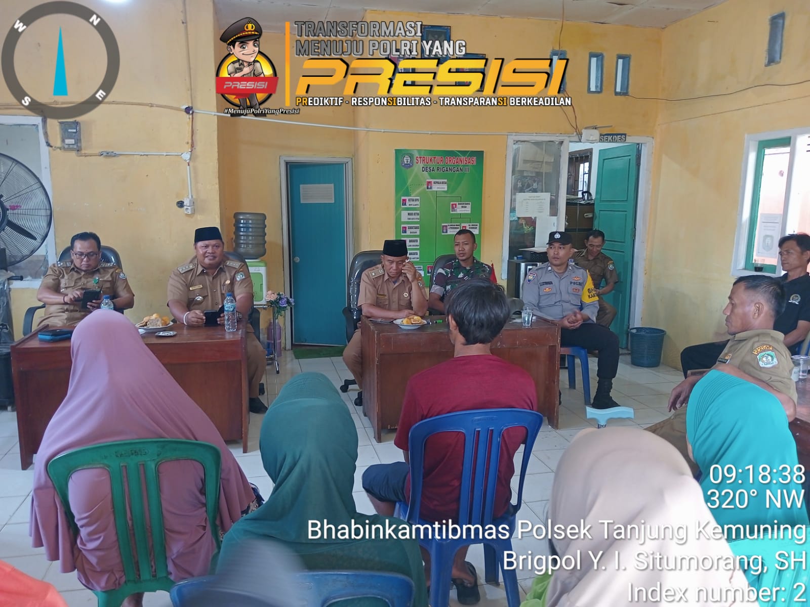 Bhabinkamtibmas Polsek Tanjung Kemuning Hadiri Pembagian BLT DD Tahap 2 di Desa Rigangan 3