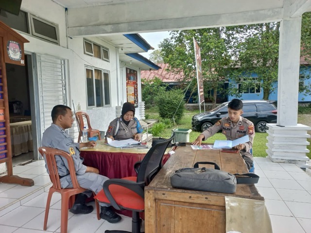 Sub Satgas OMB Nala 2023 Polres Mukomuko Lakukan Pengecekan Kelengkapan Personel Pengamanan Pemilu di KPU dan Bawaslu