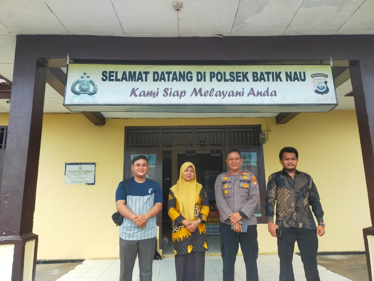 Bangun Kemitraan, Panwascam Batiknau Silaturahmi Ke Polsek Batiknau