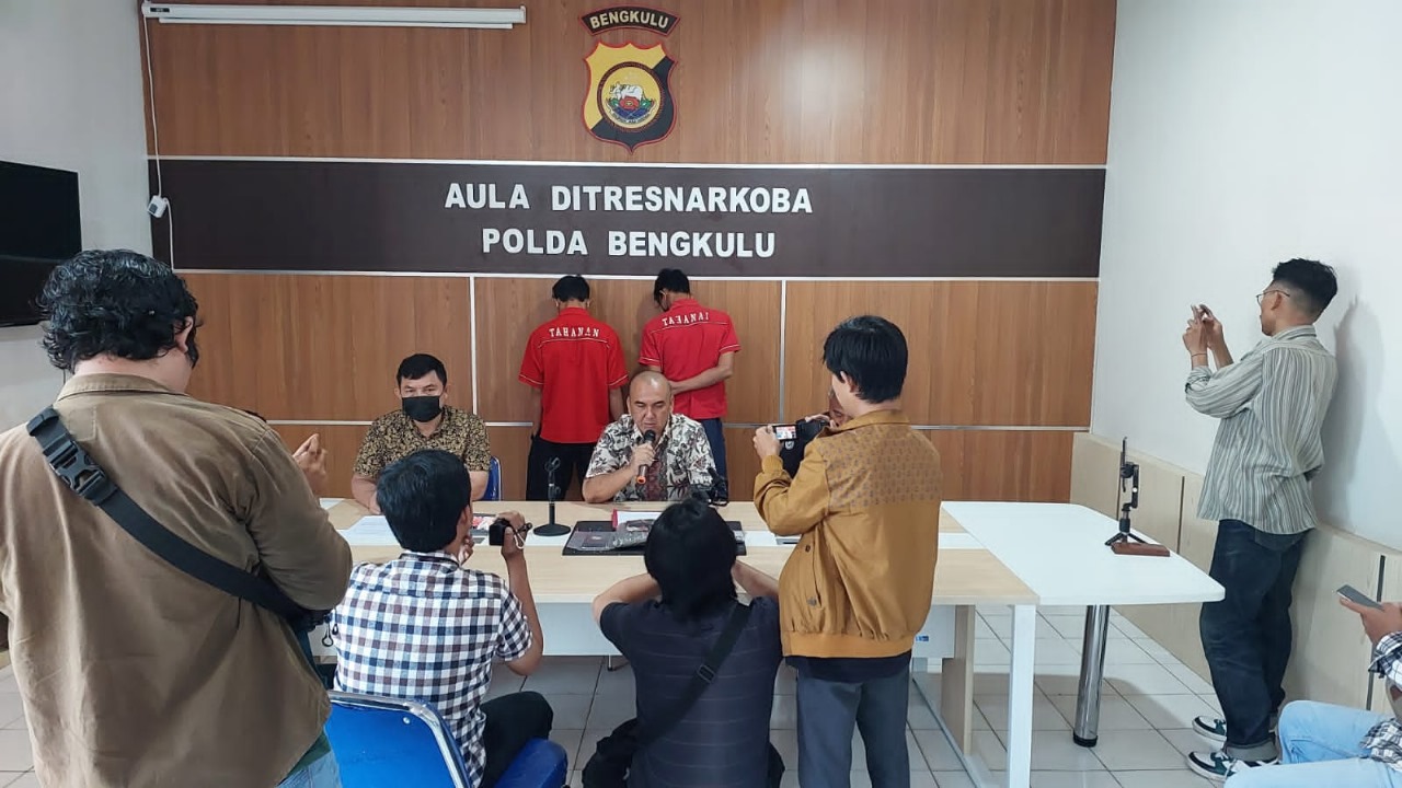 Jadi Kurir Narkoba, Dua Warga Kota Bengkulu Ditangkap Polda Bengkulu 