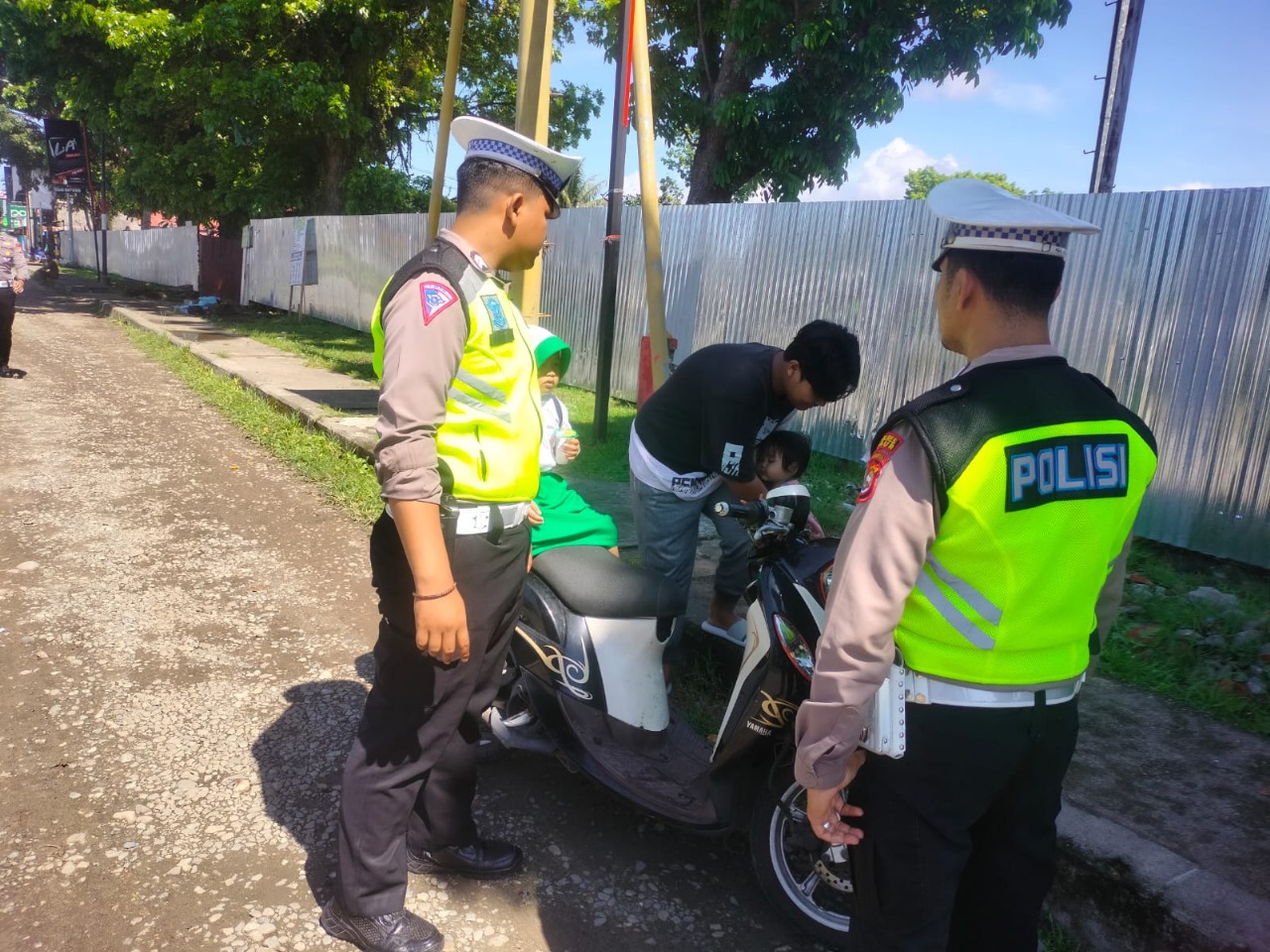Patroli Hunting, Sat Lantas Polres Kaur  Menindak Pelanggar Kendaraan