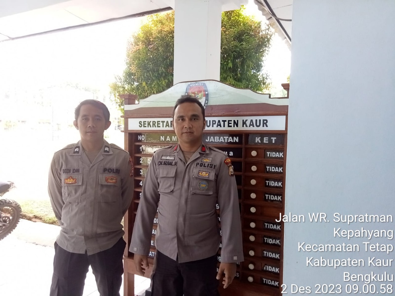 Tingkatkan Kewaspadaan Gangguan Kamtibmas di Lingkungan KPUD, Personel OMB Polres Kaur Gelar Pengamanan