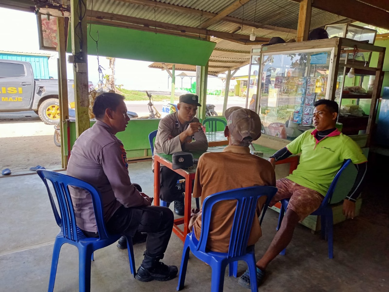 Pantau Sitkamtibmas di Wilayah Hukum Jelang Pemilu, Personel Polsek Maje Gelar Patroli