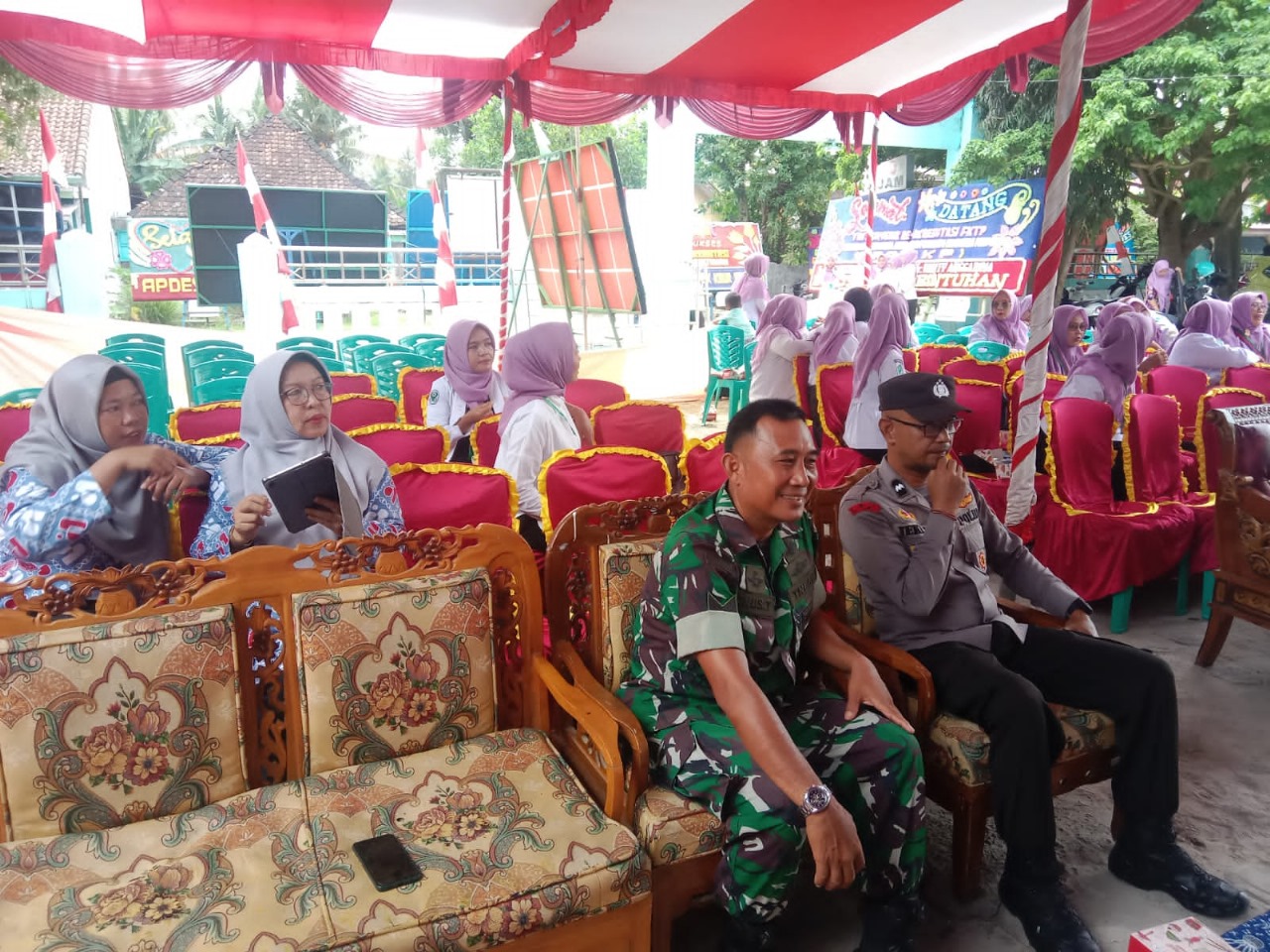 Bhabinkamtibmas Polsek Kaur Selatan Hadiri Wawancara Lintas Sektoral Re-Akreditasi Puskesmas Bintuhan 