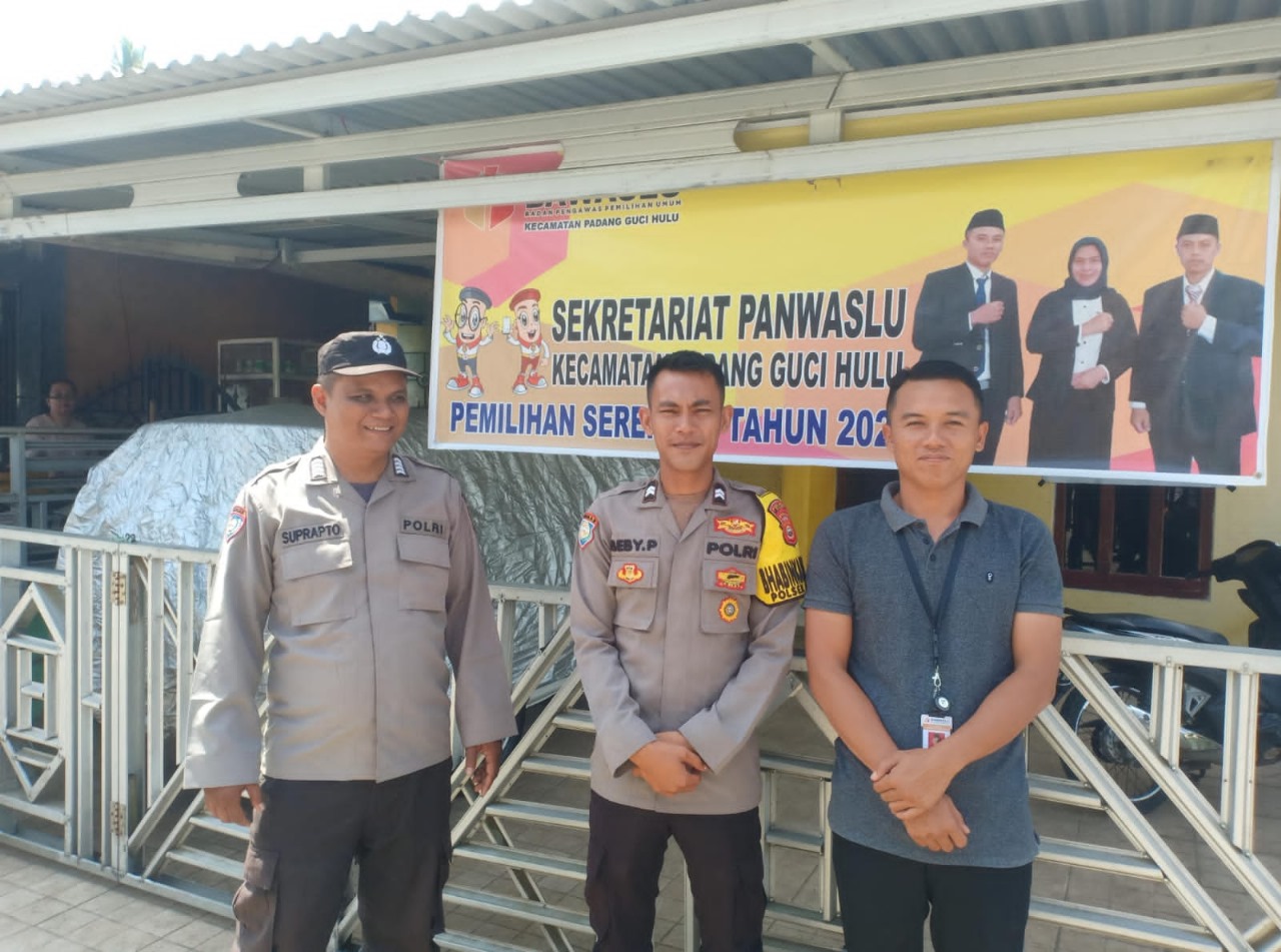 Ciptakan Sitkamtibmas Aman dan Kondusif, Polsek Padang Guci Hulu Patroli di Sekretariat Panwaslu 