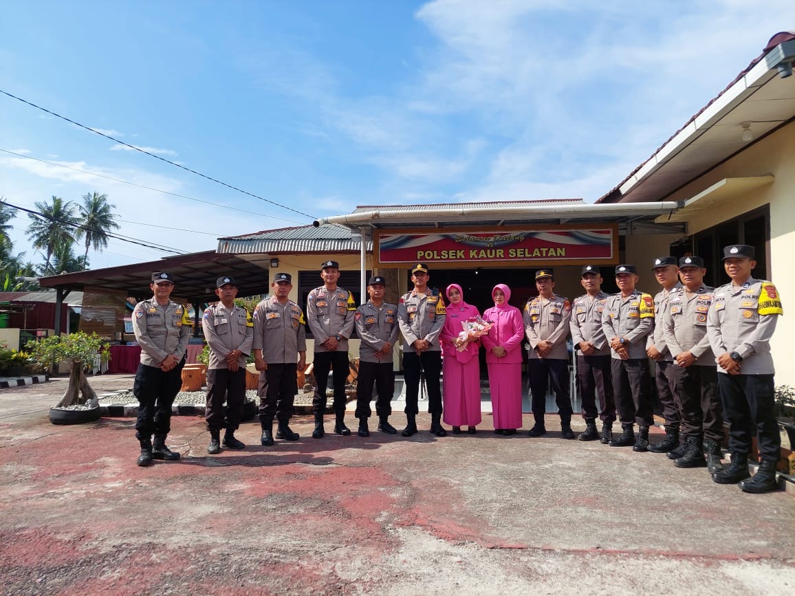 Kapolres Kaur Bersama Ketua Bhayangkari Laksanakan Kunker ke Polsek Jajaran