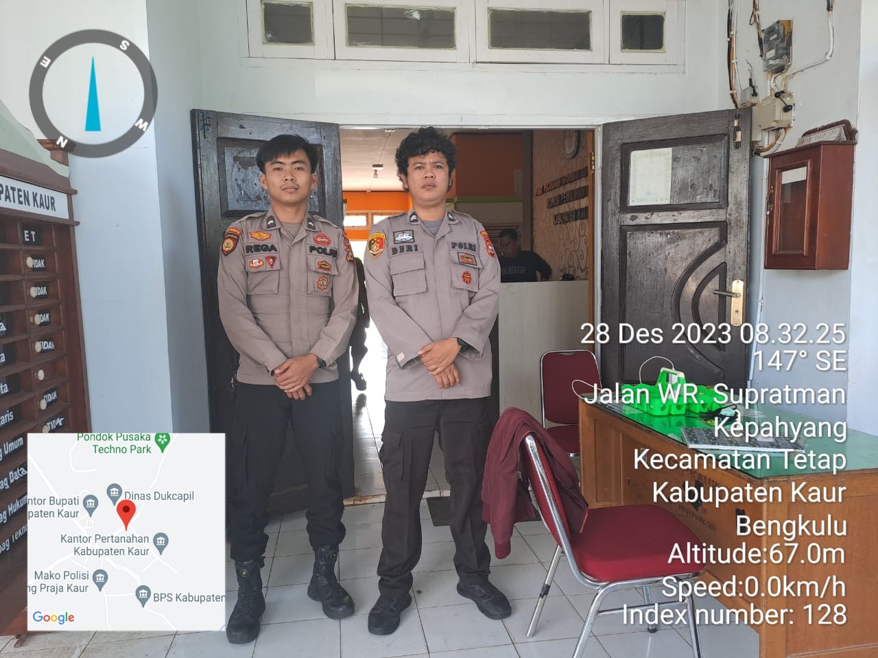 Cegah Gangguan Kamtibmas, Personel OMB Polres Kaur Laksanakan Pengamanan di Kantor KPUD  