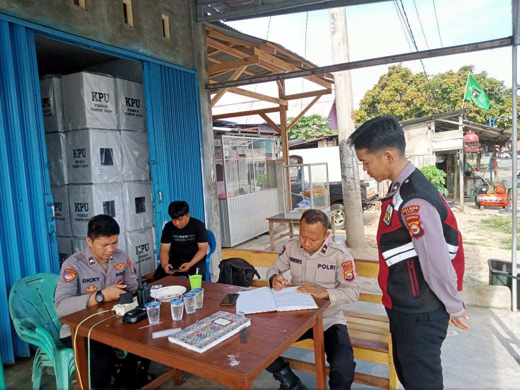 Polres Kaur Patroli Dialogis, Sambangi Kantor KPUD, Kantor Bawaslu, dan Gudang Logistik Antispasi Gangguan Kamtibmas