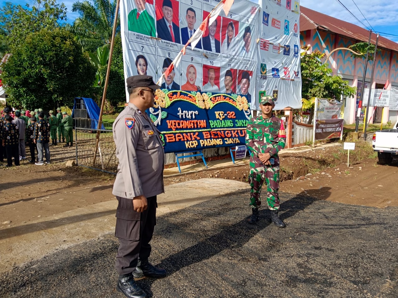 Polsek Padang Jaya Laksanakan Pengamanan Upacara HUT Kecamatan Padang Jaya Ke-32