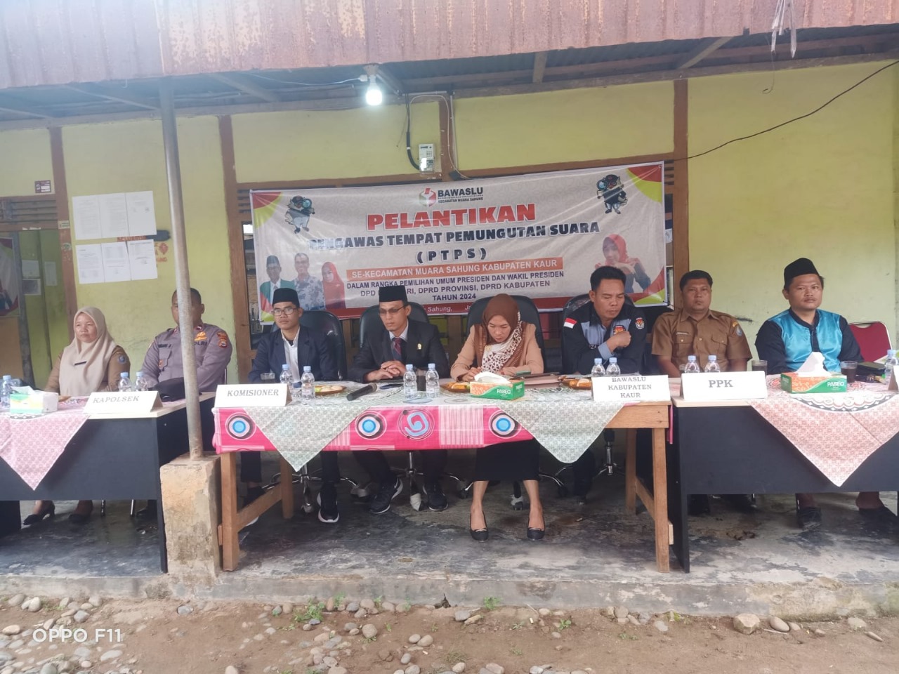 Hadiri Pelantikan PTPS, Polsek Muara Sahung Berharap PTPS Dapat Bekerja Sama Wujudkan Pemilu Aman dan Lancar