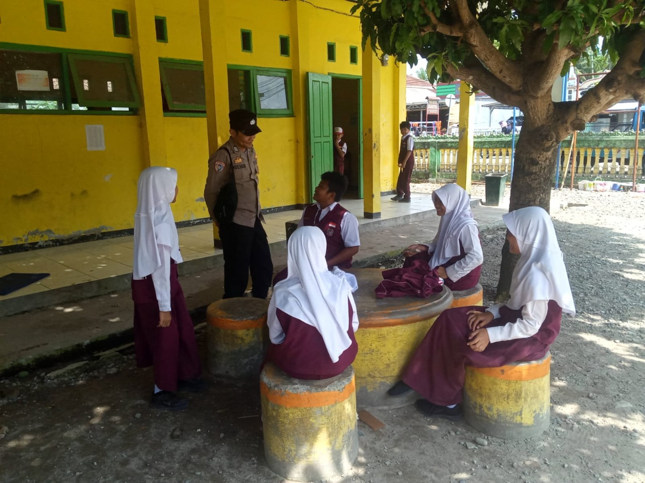 Police Go To School di SDN 01 Kaur, Bhabinkamtibmas Polsek Kaur Selatan Sampaikan Imbauan 
