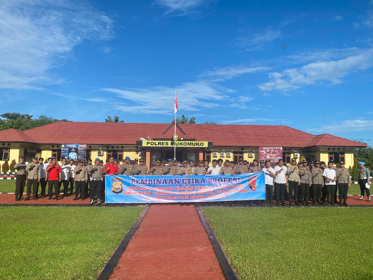 Sosialisasilan Peraturan Fungsi Propam dan Etika Profesi Polri, Bid Propam Polda Bengkulu Kunjungi Polres Mukomuko