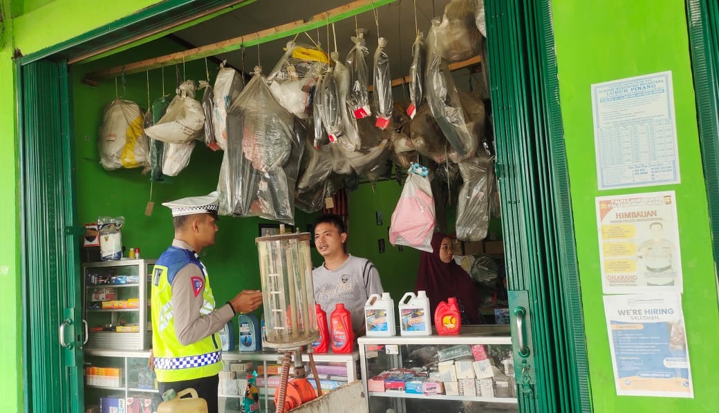 Edukasi Larangan Knalpot yang Tidak Sesuai Spesifikasi Teknis, Sat Lantas Polres Mukomuko Datangi Bengkel Motor