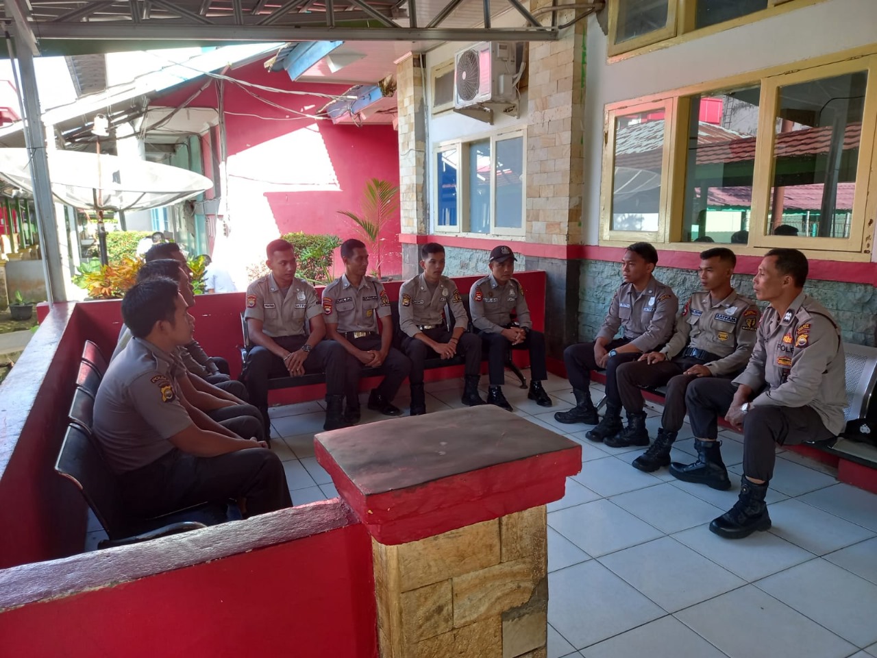 Subsatgas  Preentif Sat Binmas Polres Bengkulu Utara Sambangi Satpam, Sampaikan Imbauan Jaga Kamtibmas di Pemilu 2024 