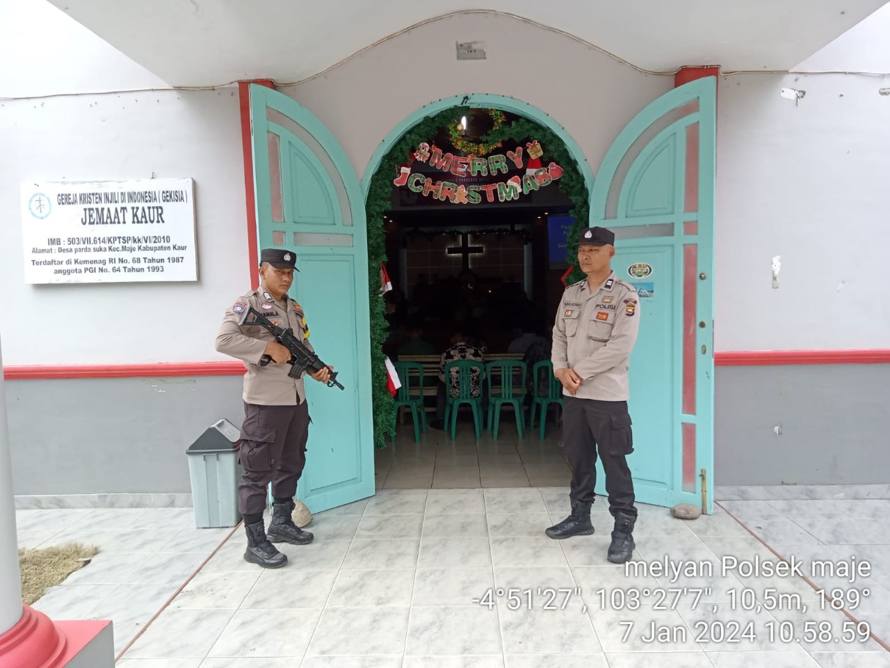 Amankan Ibadah Mingguan, Polsek Maje Patroli di Gereja 