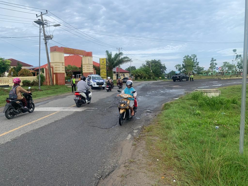 Sat Lantas Polres Kaur Gatur Lalin Pagi Hari, Bentuk Pelayanan kepada Masyarakat Guna Mewujudkan Kamseltibcar Lantas