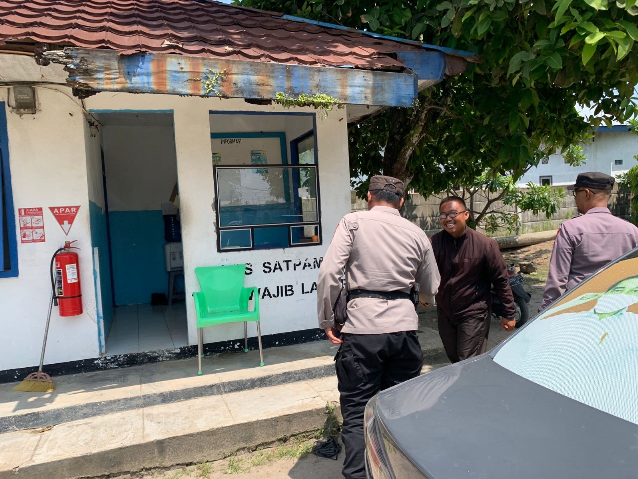 Patroli,  Piket Yanmas Polsek Kaur Selatan Sampaikan Imbauan Kamtibmas di Kantor PLN