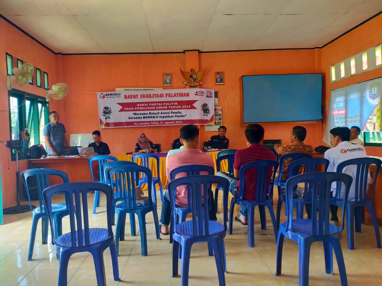 Polsek Kaur Selatan Monitoring Kegiatan Panwascam Kecamatan Tetap 