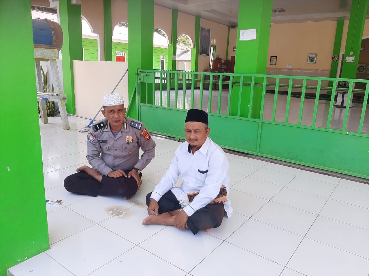 Sambangi Tokoh Agama, Bhabinkamtibmas Polres BU Sampaikan Pesan Kamtibmas