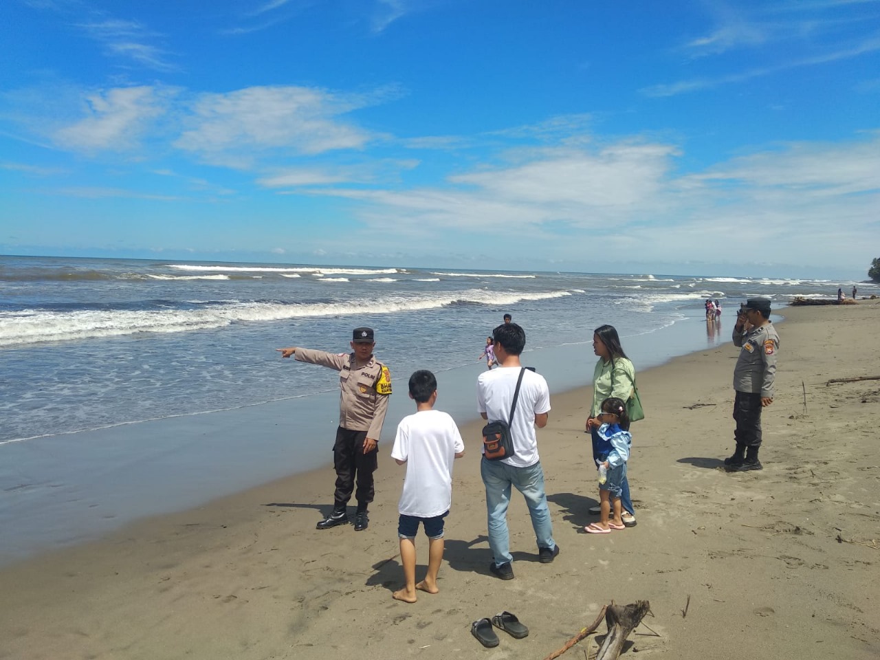 Polsek Lais Laksanakan Pengamanan Objek Wisata Tapak Batu