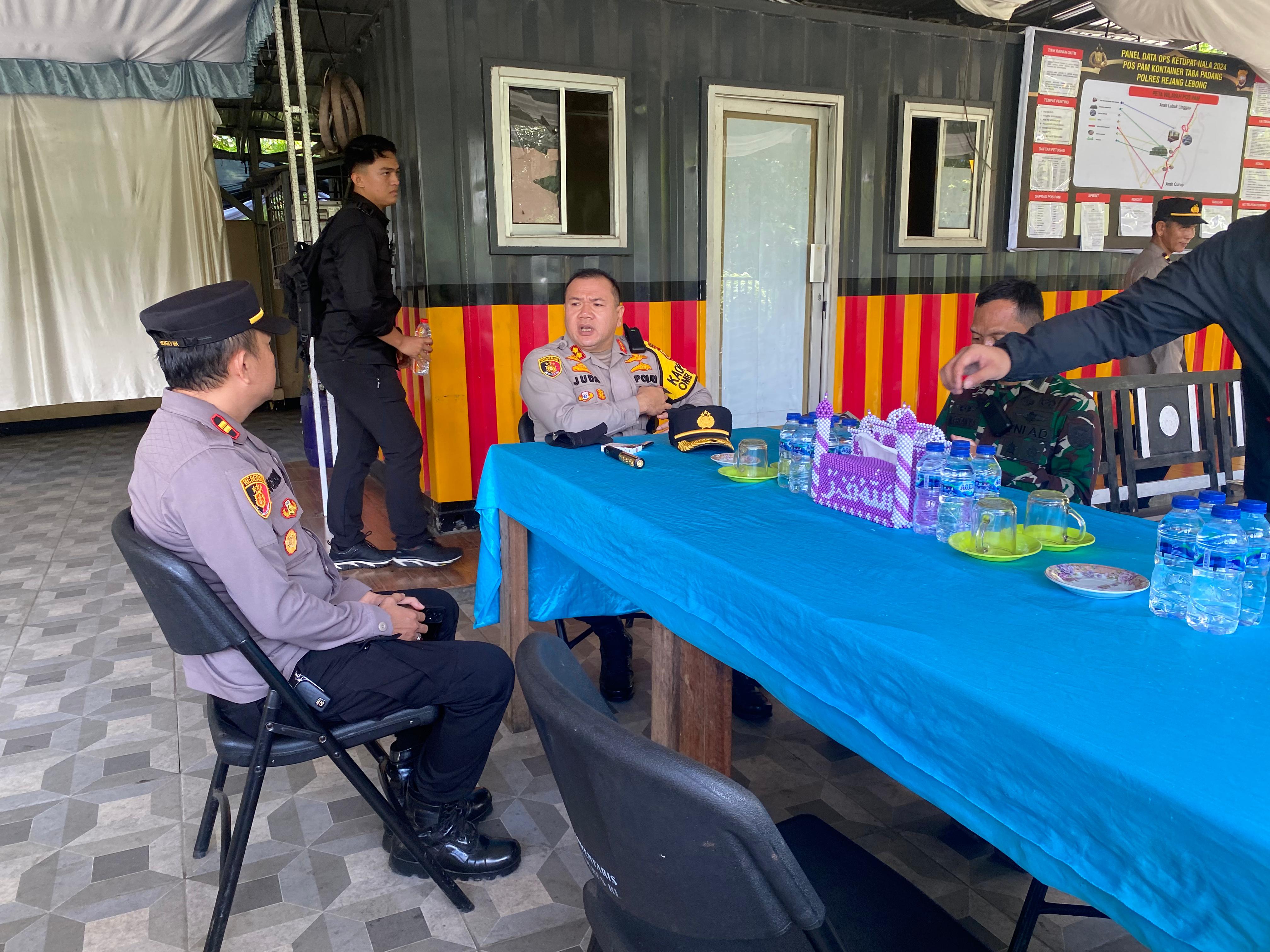 Bersinergi, Kapolres Rejang Lebong Bersama Dandim 0409 R/L Kunjungi Pos Pengamanan Lebaran